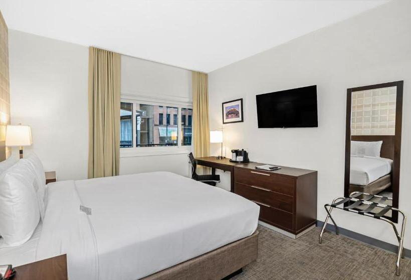 스탠다드 룸 킹사이즈 침대, Ohio House Motel