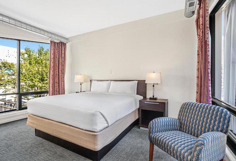 스위트 킹사이즈 침대, Ohio House Motel