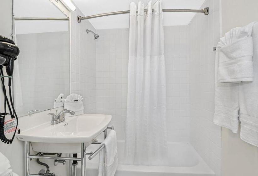 Номер Стандарт, Ohio House Motel