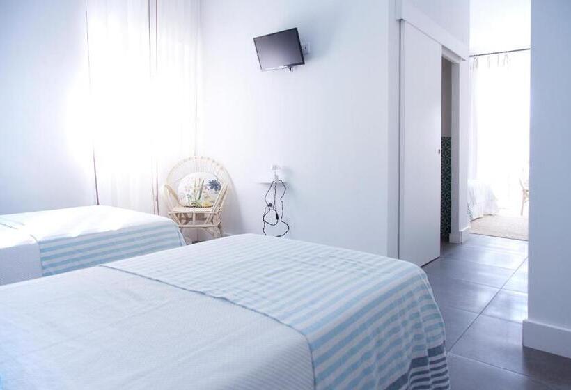 غرفة عائلية, Hostal La Casa Sanlúcar