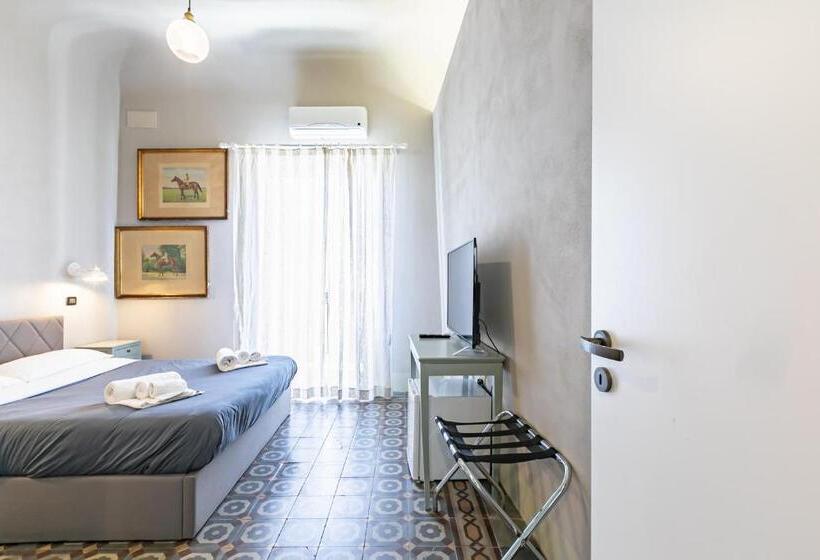 家庭间, Palazzo Cavarretta   Pinella S Rooms And Apartment