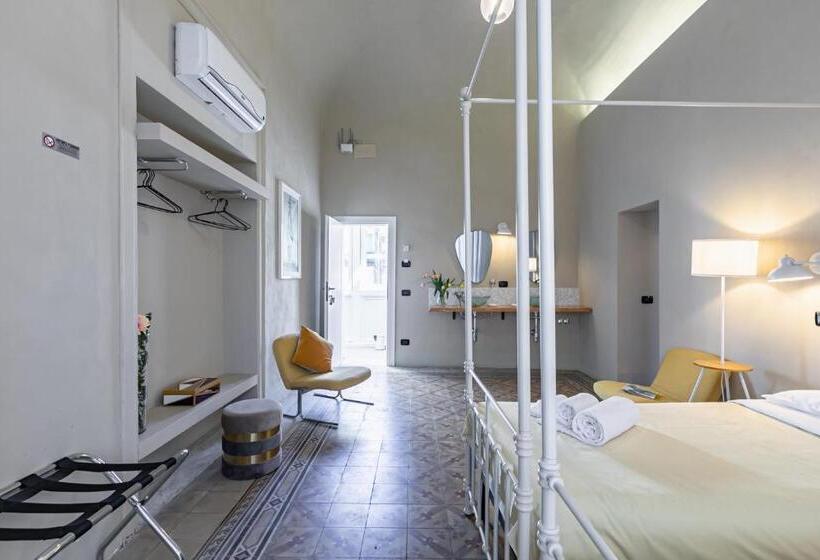 家庭间, Palazzo Cavarretta   Pinella S Rooms And Apartment