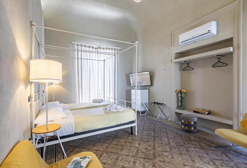 家庭间, Palazzo Cavarretta   Pinella S Rooms And Apartment
