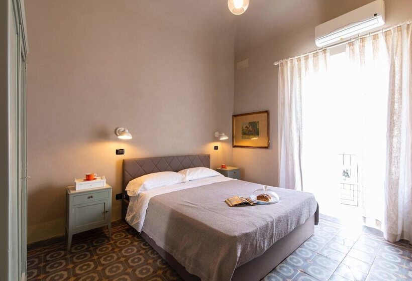 家庭间, Palazzo Cavarretta   Pinella S Rooms And Apartment