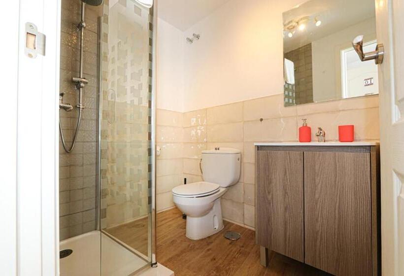 اتاق استاندارد با تراس, Sweet Sevilla Hostel