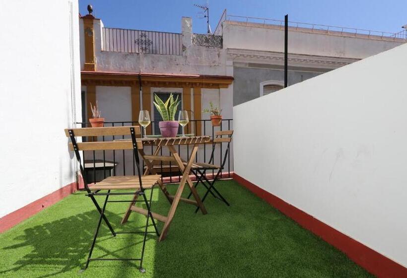 اتاق استاندارد با تراس, Sweet Sevilla Hostel