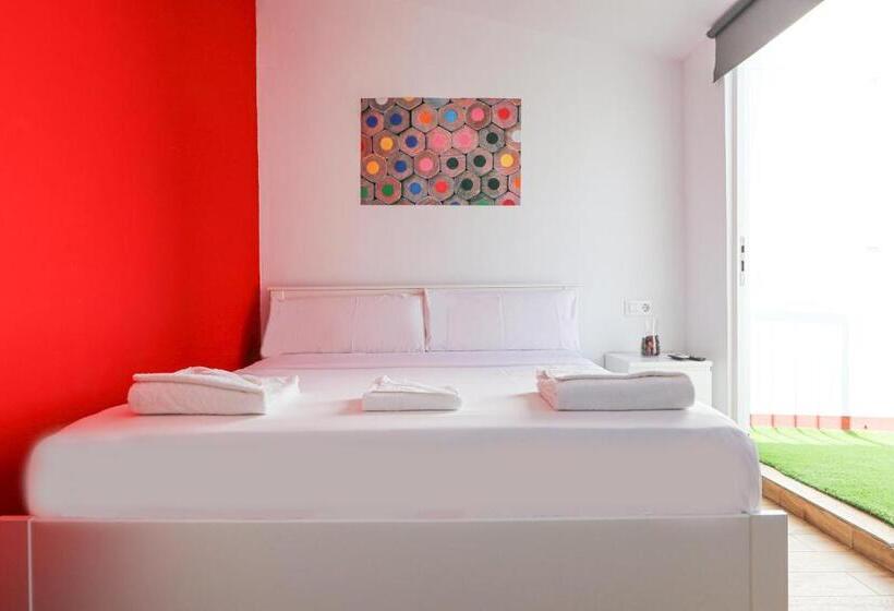 اتاق استاندارد با تراس, Sweet Sevilla Hostel