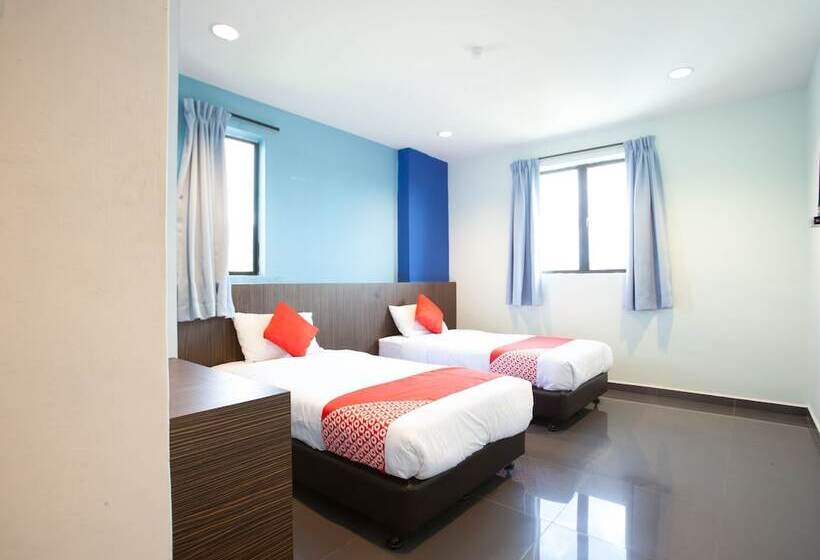 デラックスルーム, Space Hotel By Oyo Rooms