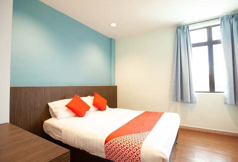 デラックスルーム, Space Hotel By Oyo Rooms