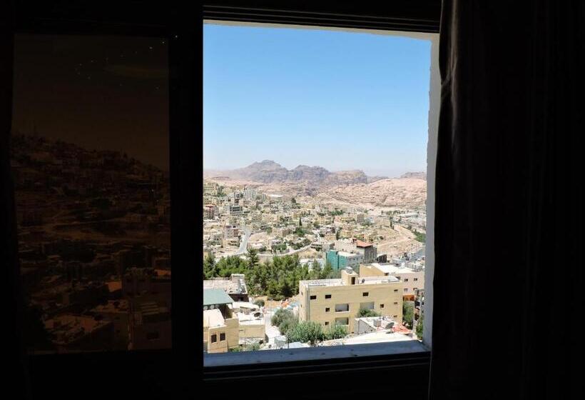 اتاق سوپریور با چشم‌انداز شهر, Valentine Inn Luxury