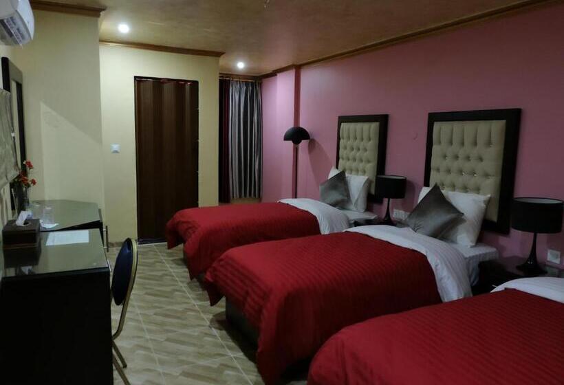 اتاق استاندارد سه نفره, Valentine Inn Luxury