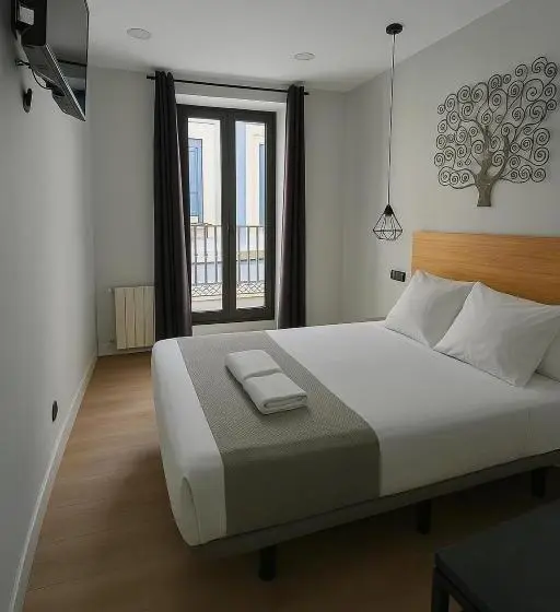 اتاق لوکس با بالکن, Ch Lemon Rooms  Madrid