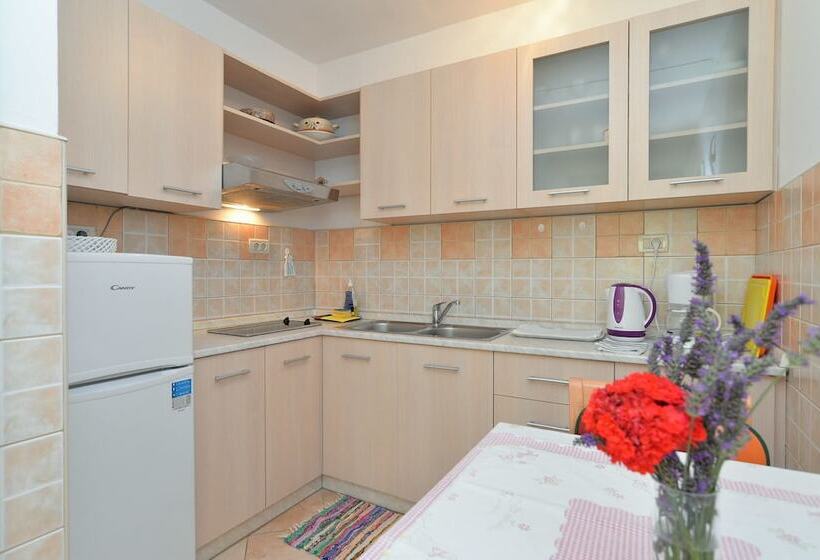 Апартаменты 1 Спальня, Apartment 1552