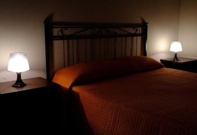 غرفة قياسية ثلاثية حمام مشترك, B&b Villa Lidia