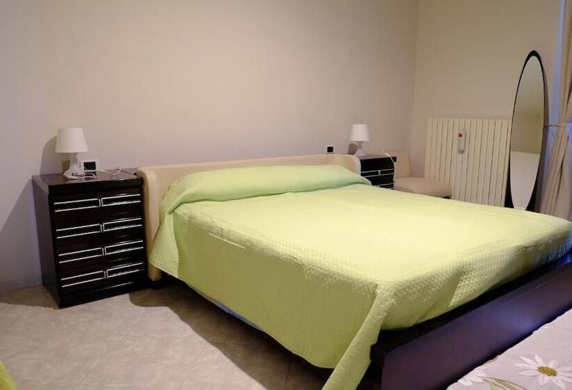 غرفة قياسية حمام مشترك, B&b Villa Lidia