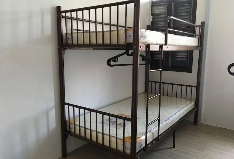 Vuode Makuusalissa, Homey Hostel, Ipoh Town
