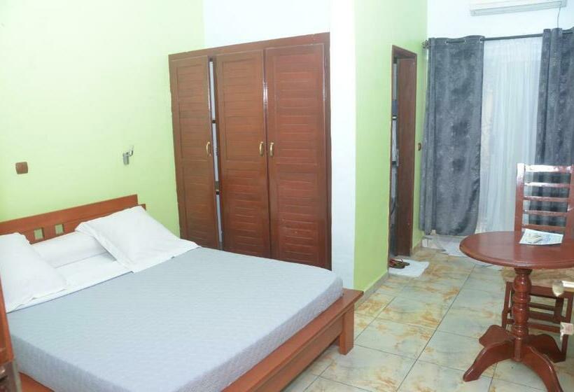 اتاق استاندارد یک نفره, Y