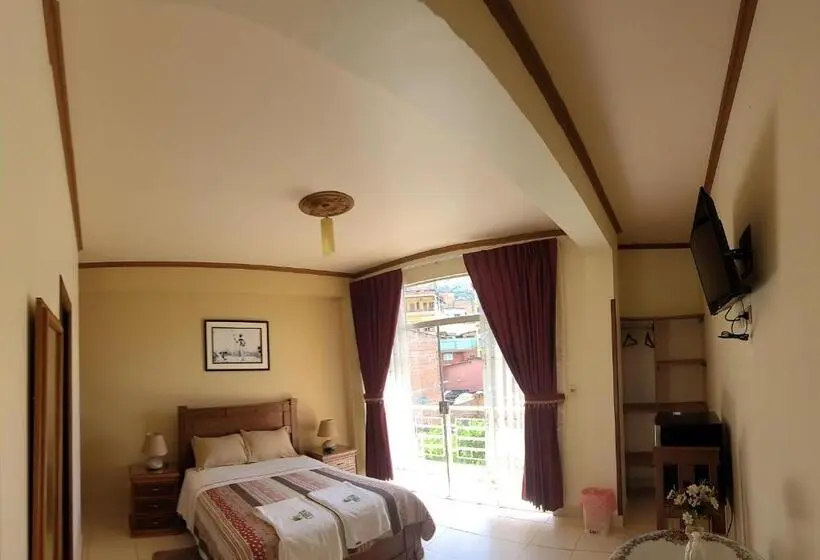 اتاق استاندارد با بالکن, Hostal Kurmi   Coroico