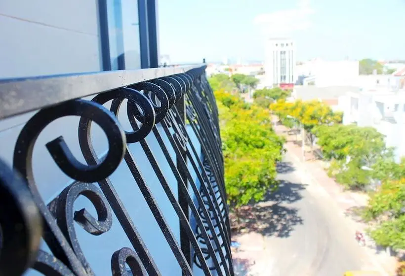 اتاق لوکس با بالکن, Aha Monaco Hotel Phan Thiet