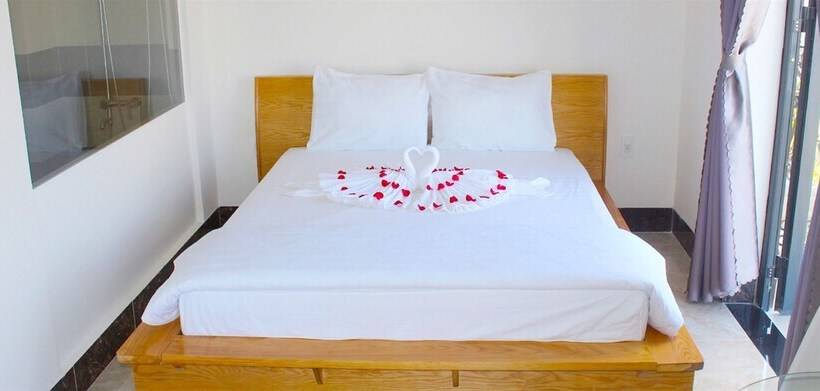 اتاق لوکس با بالکن, Aha Monaco Hotel Phan Thiet