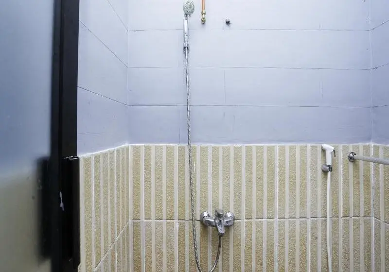 スタンダードルーム, Reddoorz Plus Syariah At Lotus Hotel Bojonegoro