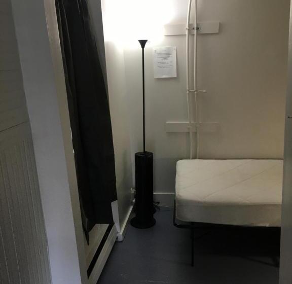 单人基本间, Art Gallery Hostel