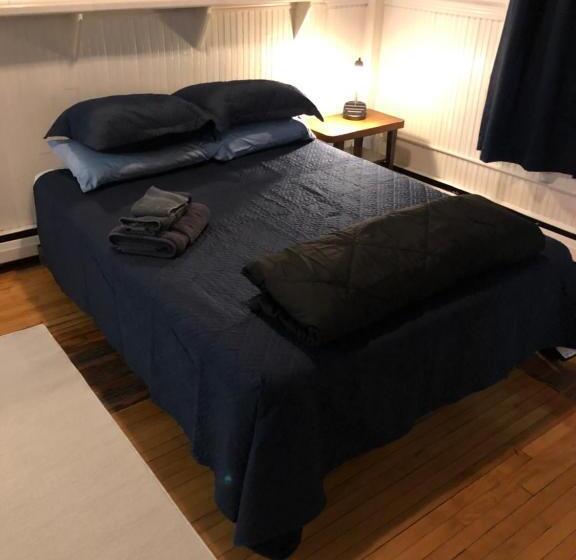 带共用浴室的标准房间, Art Gallery Hostel