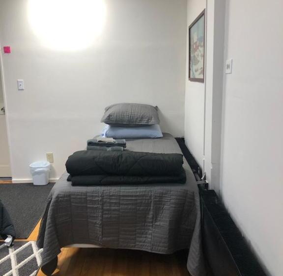Трехместный Номер Deluxe, Art Gallery Hostel