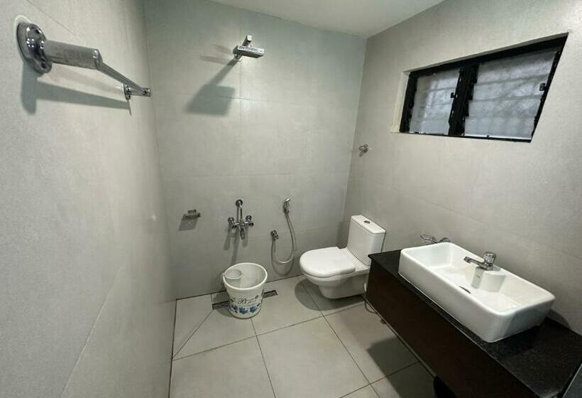 디럭스 룸, Aiba Regency