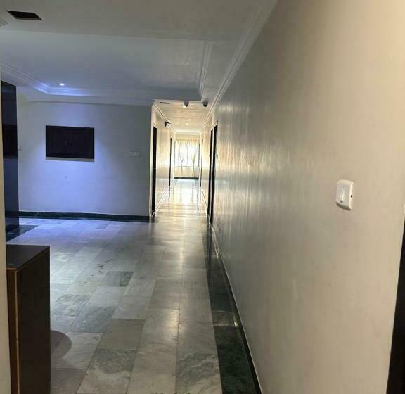 디럭스 룸, Aiba Regency