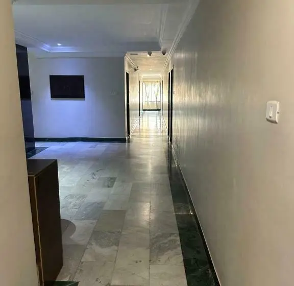 デラックスルーム, Aiba Regency