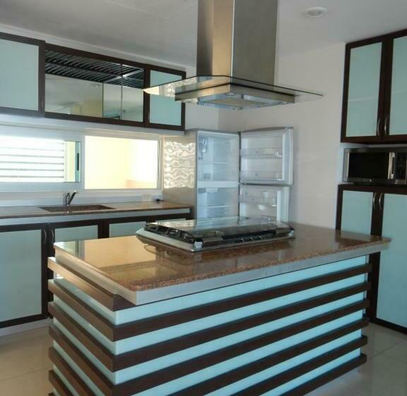 Háromágyas Deluxe Szoba, Torres Eugenia