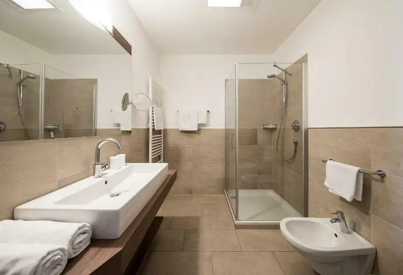 سوییت لوکس, Panoramahotel Am Sonnenhang