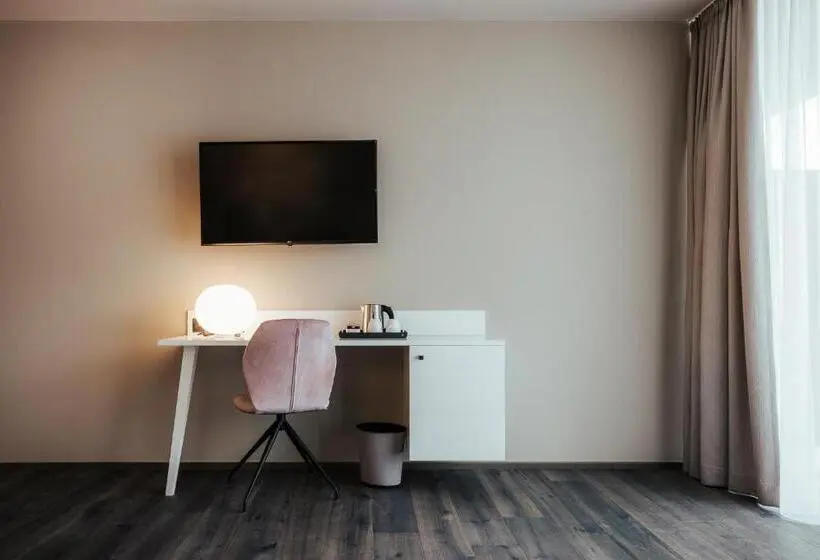 سوئیت جونیور با چشم‌انداز کوهستان, Panoramahotel Am Sonnenhang