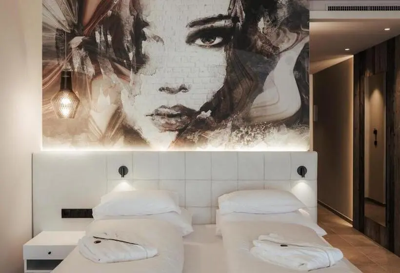 سوئیت جونیور با چشم‌انداز کوهستان, Panoramahotel Am Sonnenhang