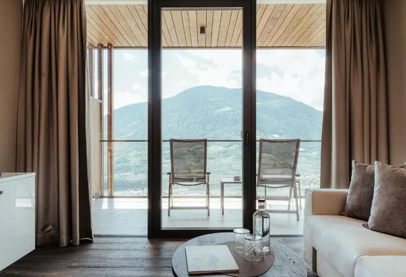 سوئیت جونیور با چشم‌انداز کوهستان, Panoramahotel Am Sonnenhang