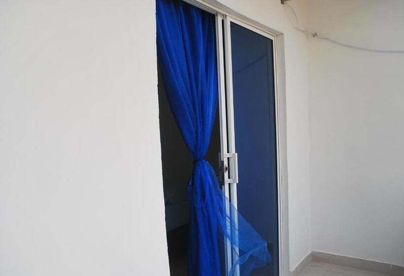 バルコニー付スイート, Hostalnativo