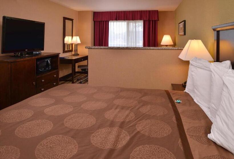 מיטת קינג בסוויטה, Best Western Wilsonville Inn & Suites