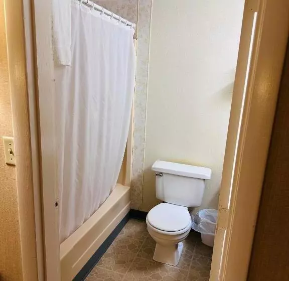 キングサイズベッドのスタンダードルーム, Pamola Motor Lodge