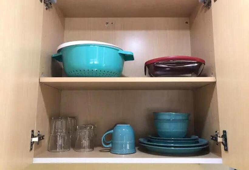 جناح ديلوكس, Phillips