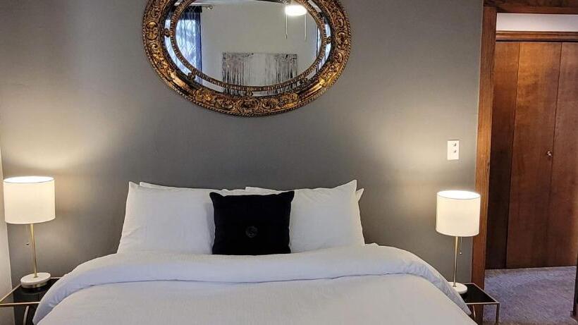 شقة غرفة واحدة, Phillips