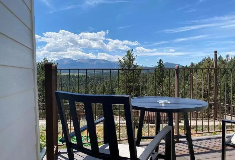 キングサイズベッドのスイートルーム, Pikes Peak Paradise Bed And Breakfast