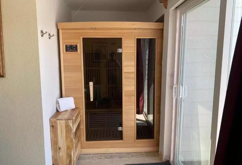 キングサイズベッドのスイートルーム, Pikes Peak Paradise Bed And Breakfast