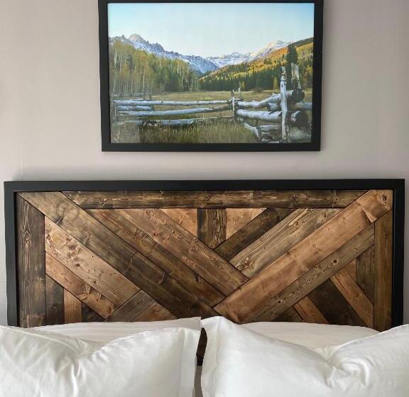 جناح سرير كينج, Pikes Peak Paradise Bed And Breakfast