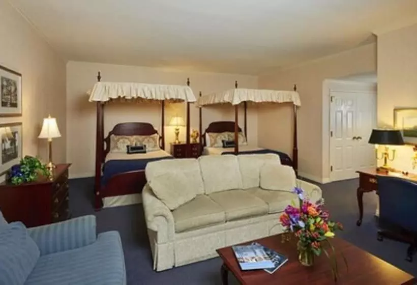 اتاق لوکس, Nittany Lion Inn
