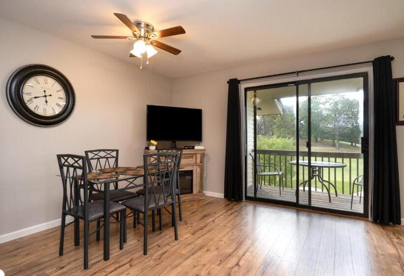 شقة غرفة واحدة, Pointe Royale Golf Resort