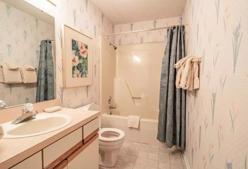 2 Bedroom Deluxe Apartment