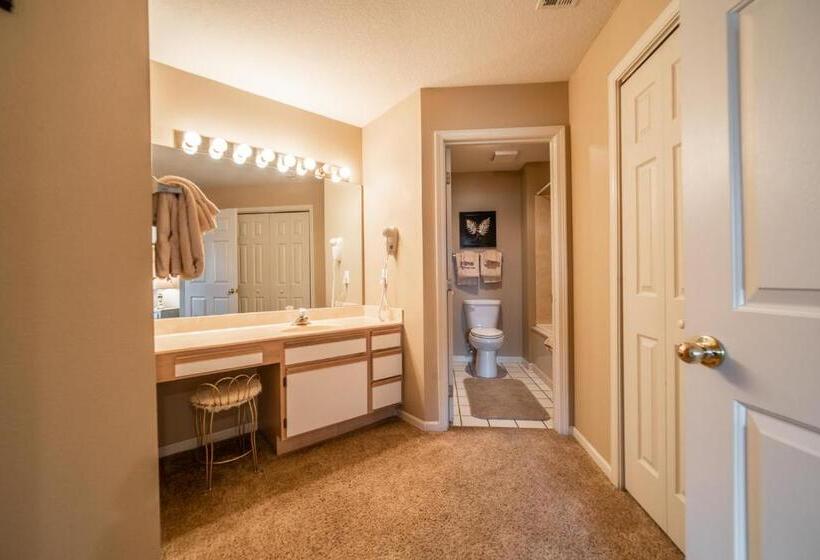 شقة ديلوكس غرفتين نوم, Pointe Royale Golf Resort