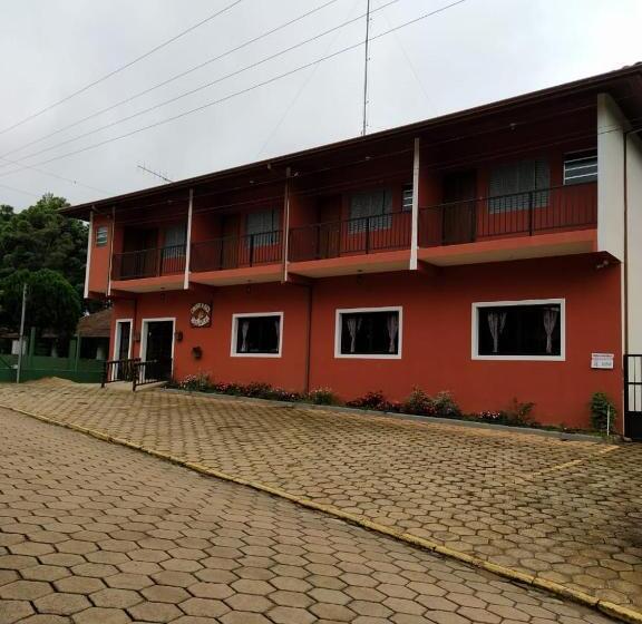 家庭套房, Hospedaria Caminho Da Roça