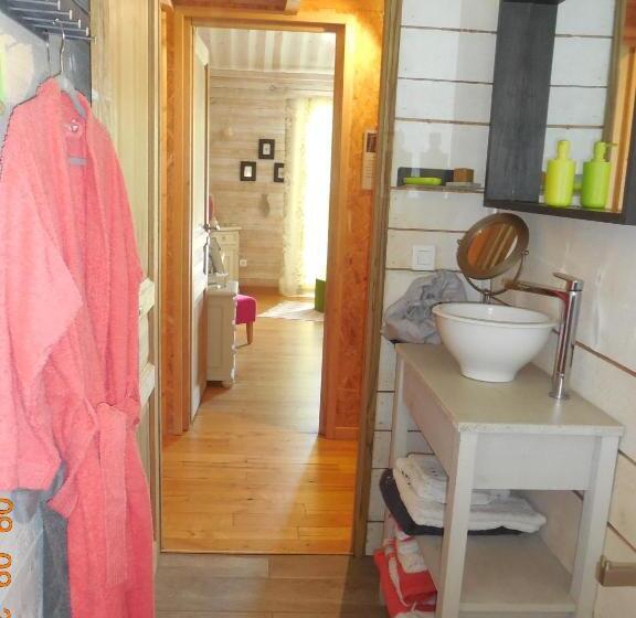 اتاق استاندارد با تخت بزرگ, La Maison Bleue